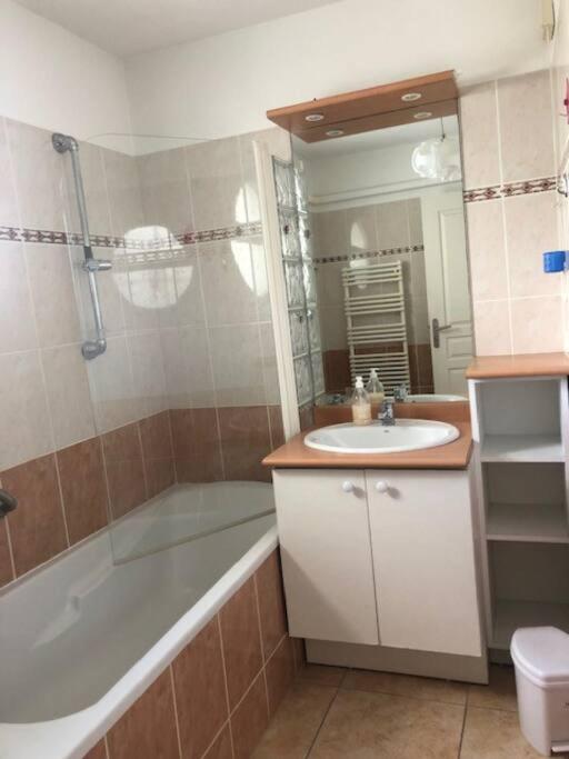Holiday home Avec Rez De Jardin Classee 3* *